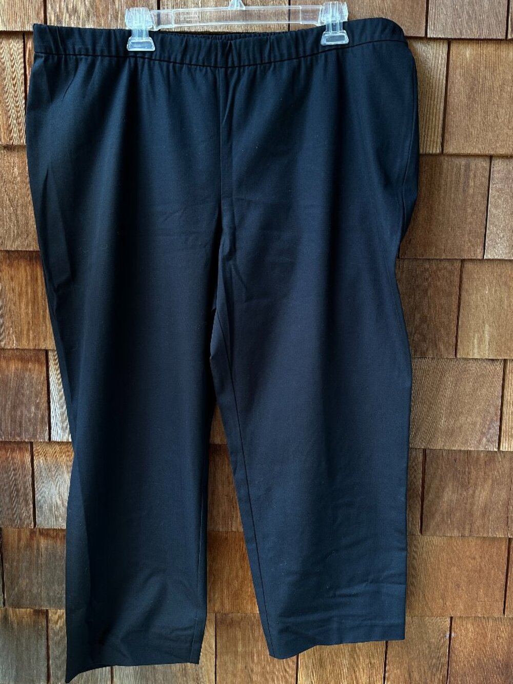 Like New Eileen Fisher Black Cotton Elastic Waist Crop Pants in Women's 1X